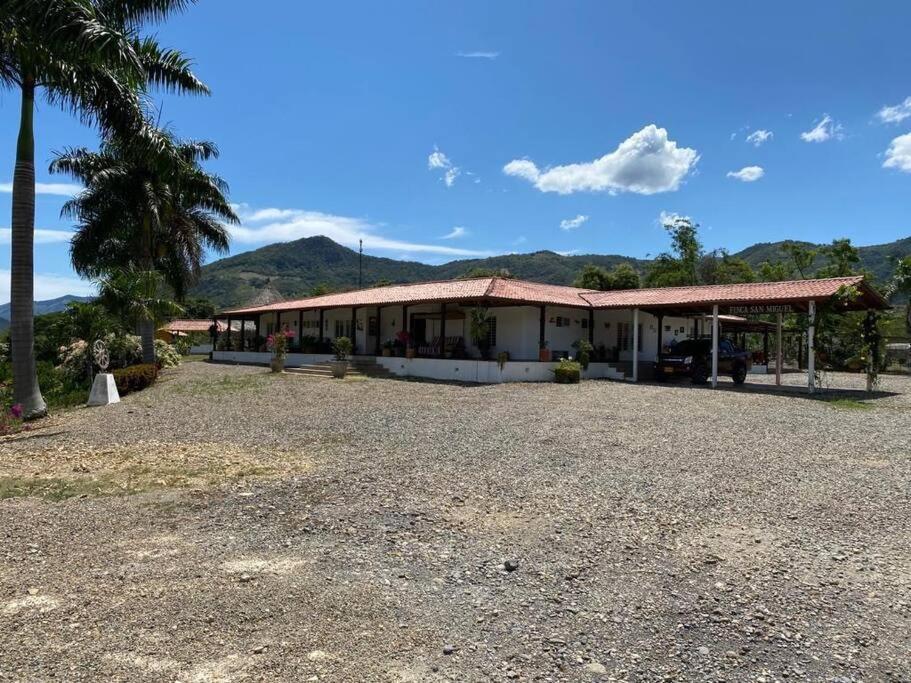 Finca Campestre Con Hermosa Vista Anapoima Exterior photo